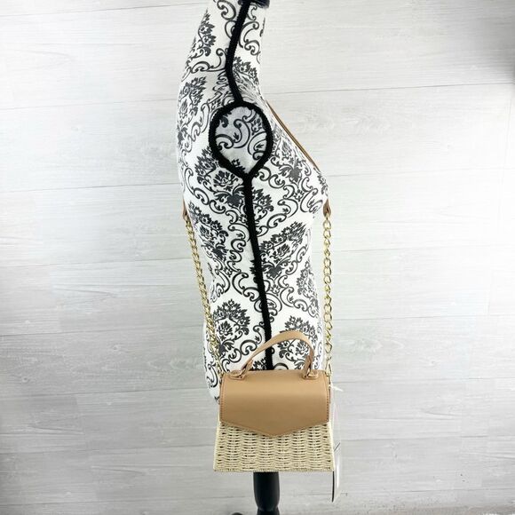Like Dreams Skylar Taupe Vegan Leather Straw Crossbody Hand Bag - Picture 4 of 13